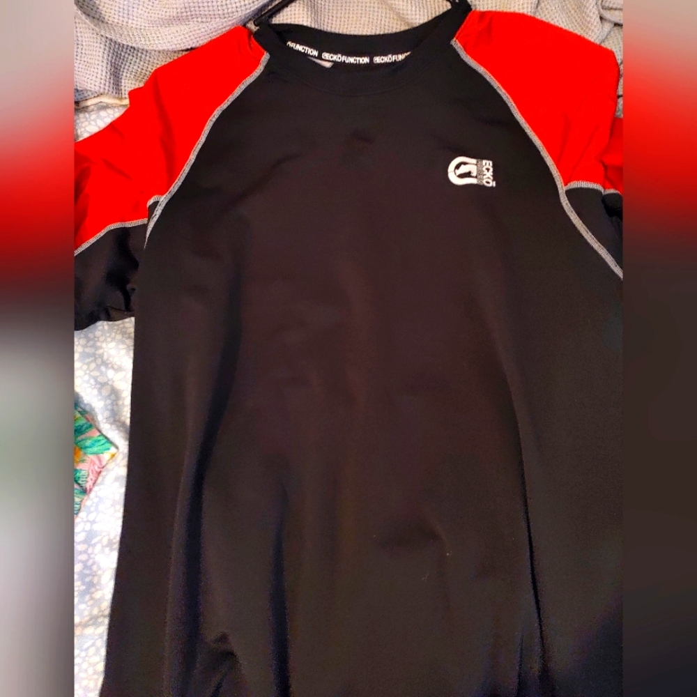 Tee - Picture 1 of 1
